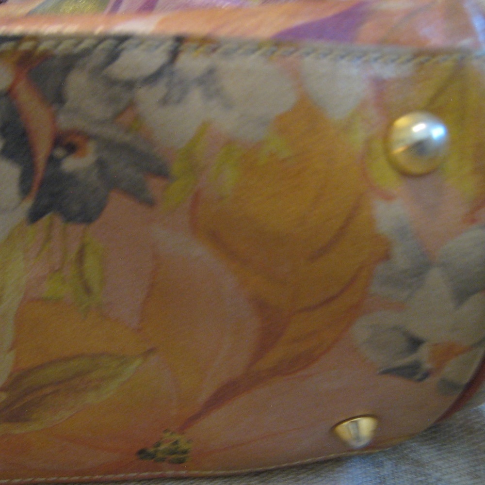 Italian Leather Floral Bag - Picture 9 of 14